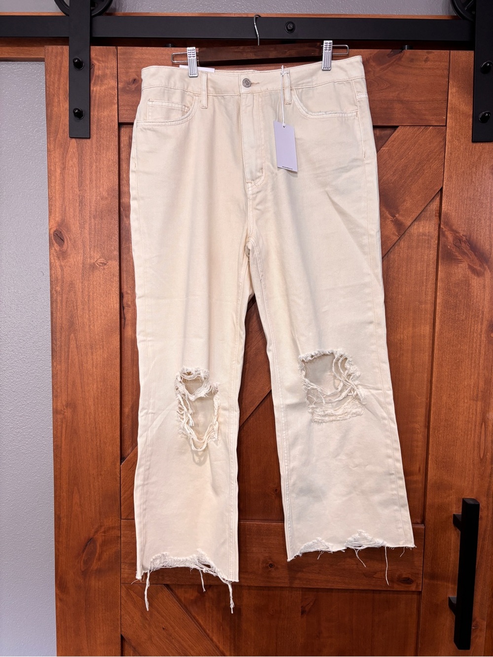 Women’s Straight Leg Distressed Jeans in baby yellow